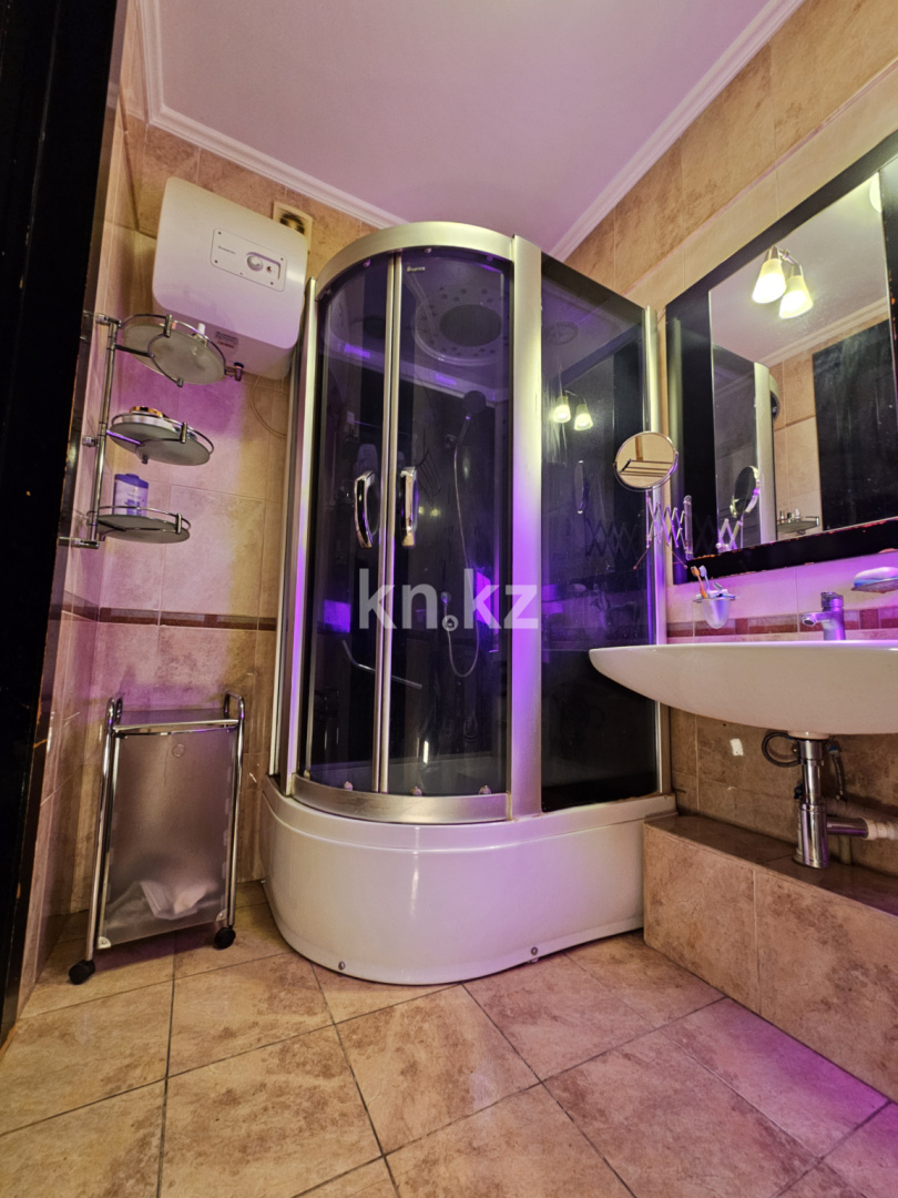 Продажа 3-комнатной квартиры, 80.7 м², ул. Желтоксан в Алматы - фото 21