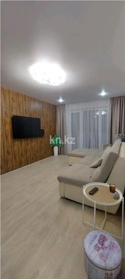 Продажа 3-комнатной квартиры, 63 м², пр. Строителей, дом  17 - Продажа  трехкомнатных квартир в Караганде без посредников с фото фото 1 из 5