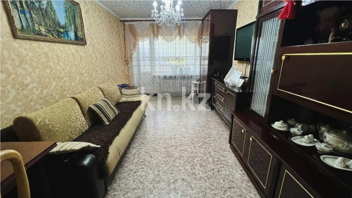 Продажа 4-комнатной квартиры, 87 м², ул. Парковая, дом  11а - Продажа квартир в Шахтинске фото 1 из 8