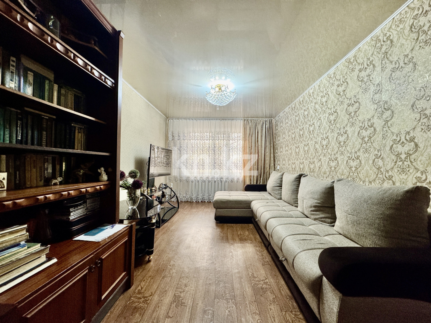 Продажа 2-комнатной квартиры, 43 м², ул. Ержанова, дом  37 фото 1 из 17 | kn.kz Продажа 2-комнатной квартиры, 43 м², ул. Ержанова, дом  37 - Продажа квартир в Караганде фото 1 из 17