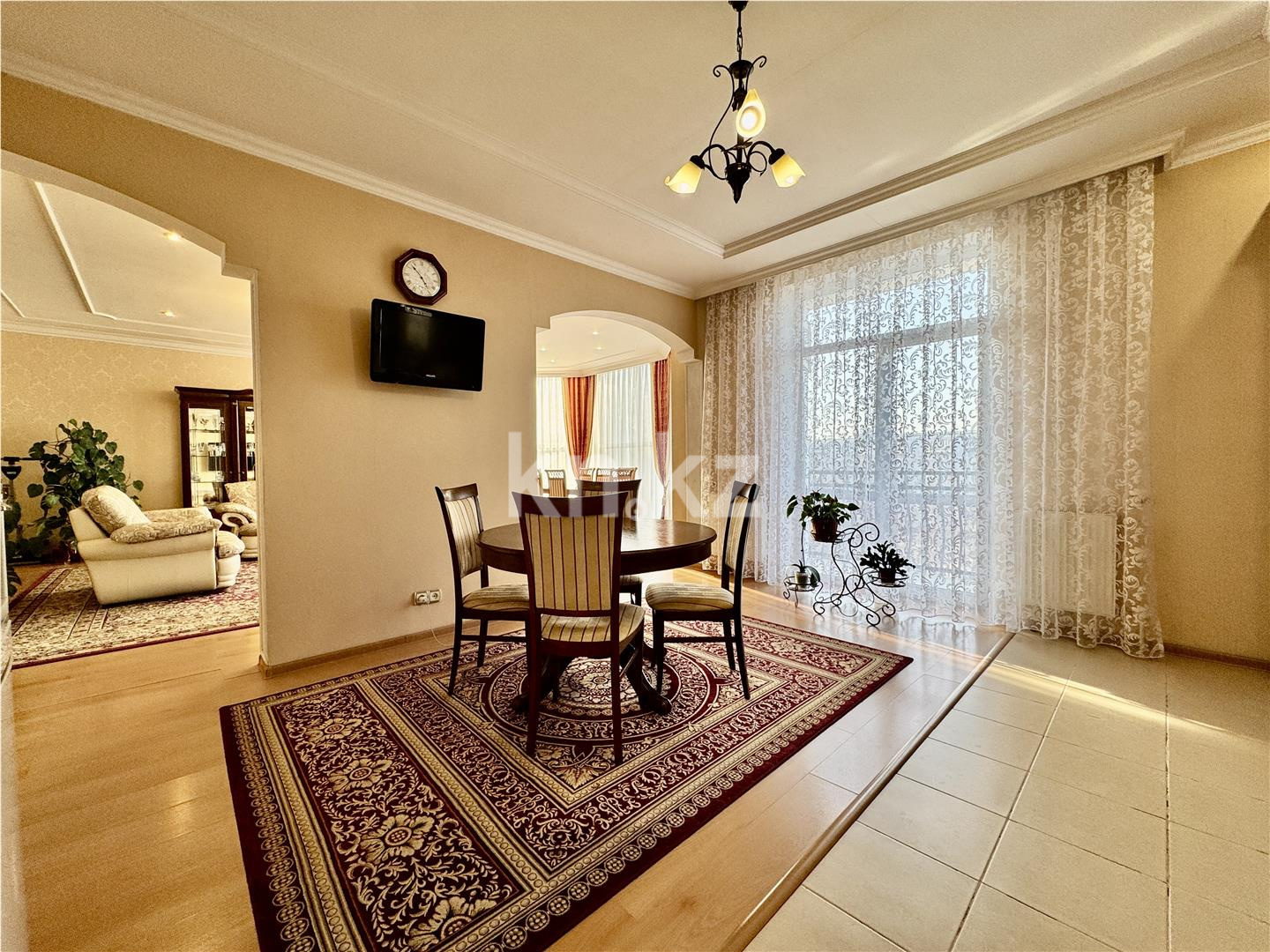 Продажа 3-комнатной квартиры, 132 м², ул. Абая, дом  5 - Продажа квартир в Караганде фото 10 из 38