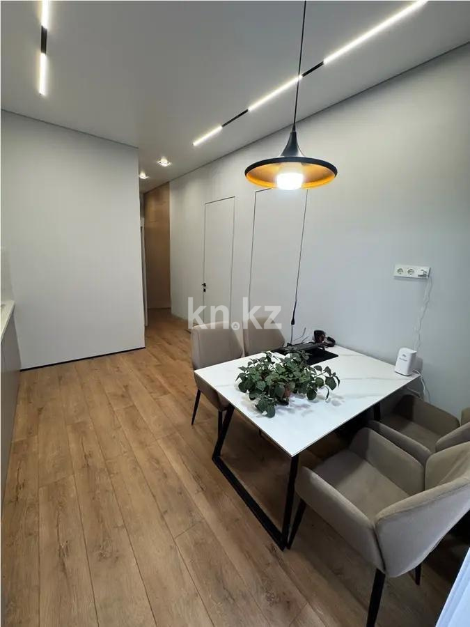 Продажа 2-комнатной квартиры, 39 м², пр. Абая, дом  109/7 в Алматы - фото 2