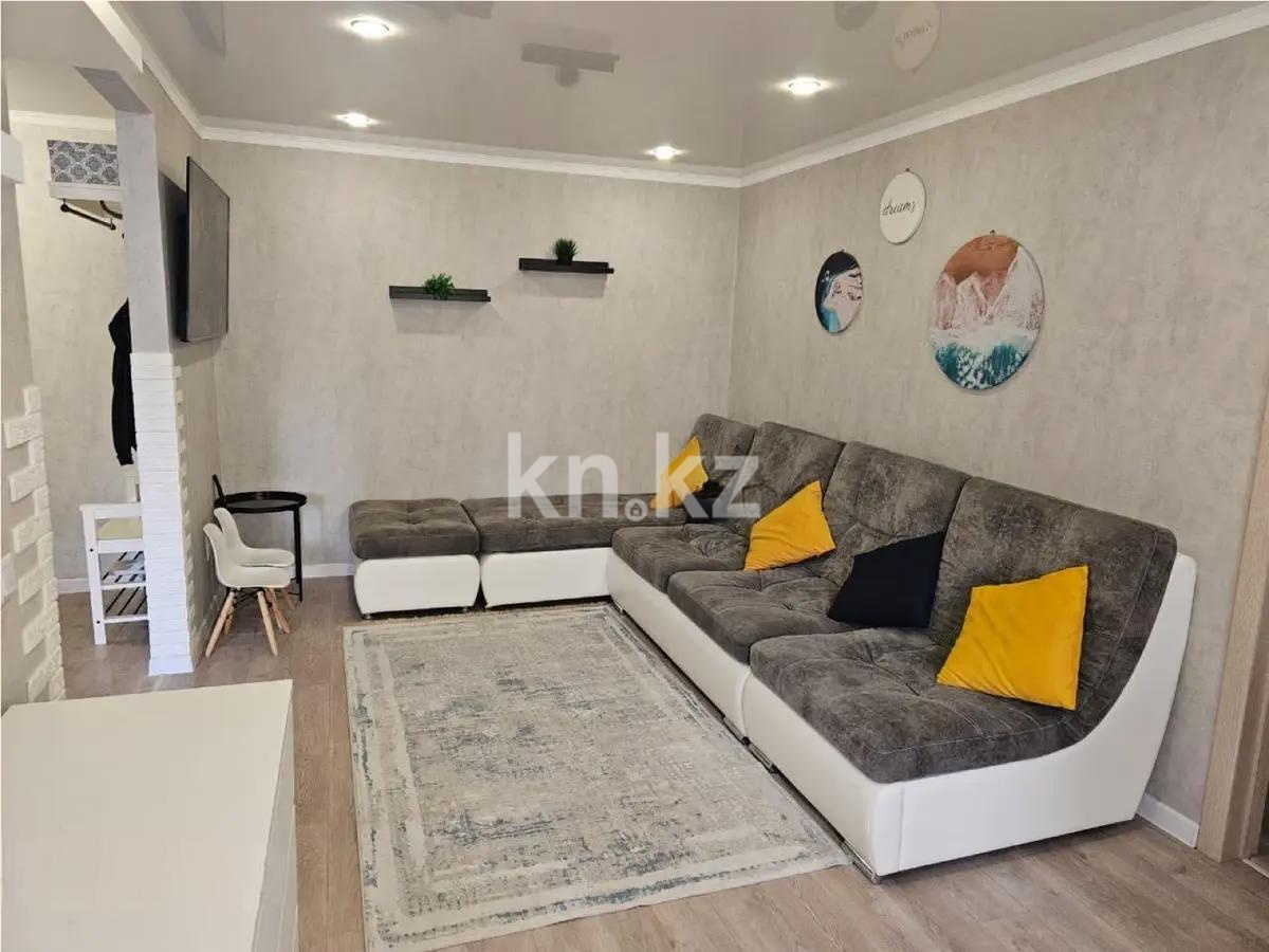Продажа 2-комнатной квартиры, 44 м², пр. Н. Абдирова, дом  39 - Продажа квартир в Караганде фото 1 из 4