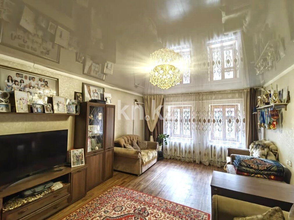 Продажа 5-комнатного дома, 130 м² в Караганде