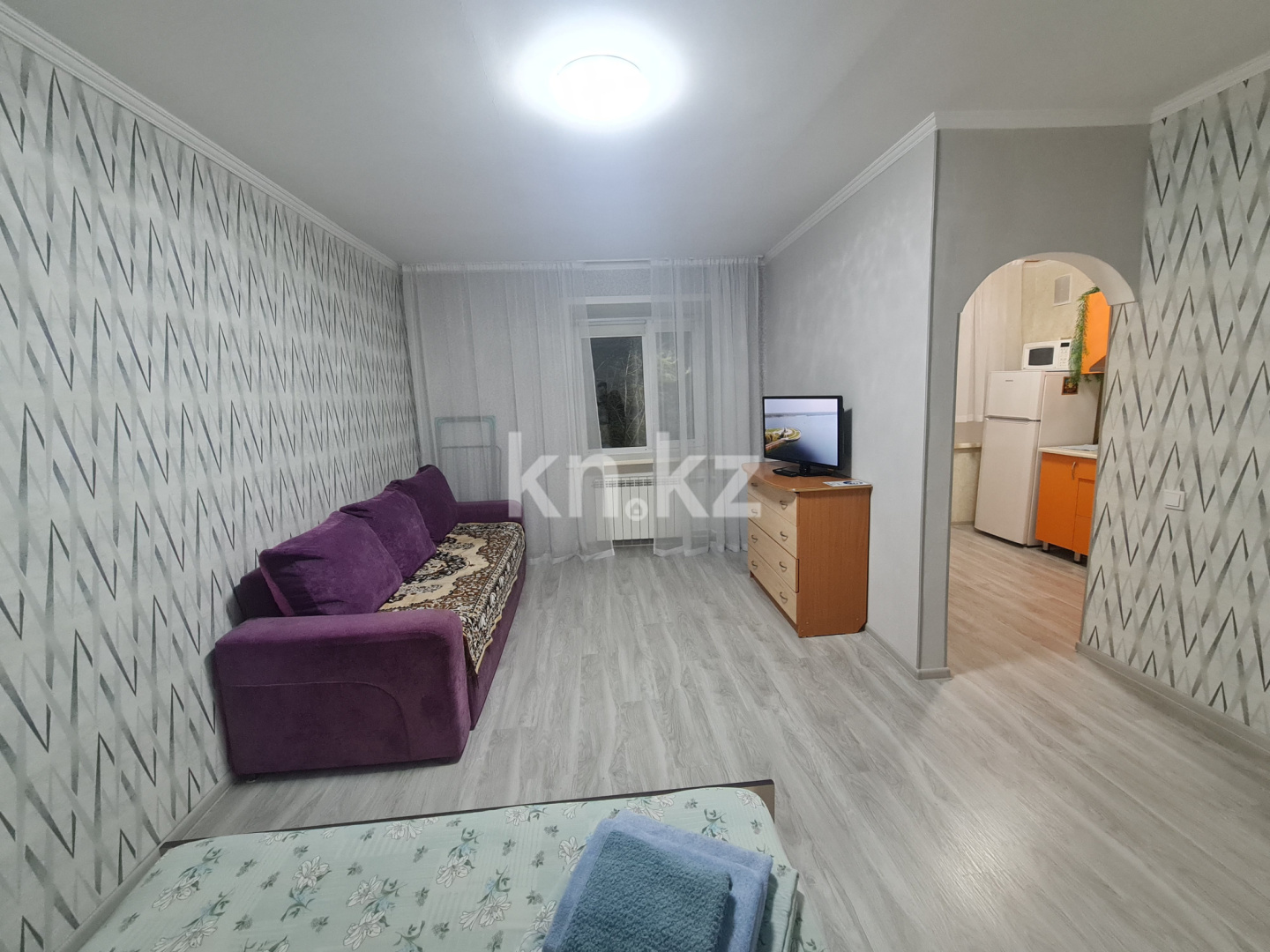 Аренда 1-комнатной квартиры посуточно, 35 м², Сатпаева, дом  35 - Аренда жилой и коммерческой недвижимости в Павлодаре фото 2 из 4