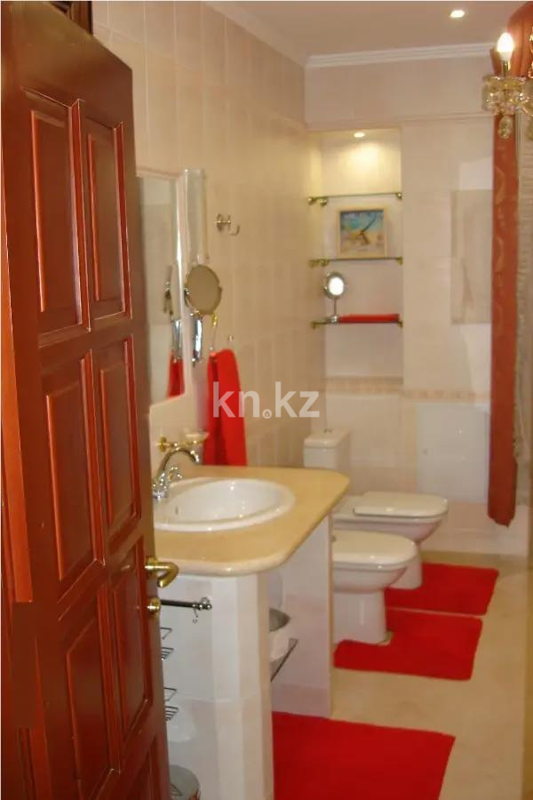 Продажа 4-комнатной квартиры, 226.2 м² - Продажа и аренда недвижимости в Алматы фото 3 из 6