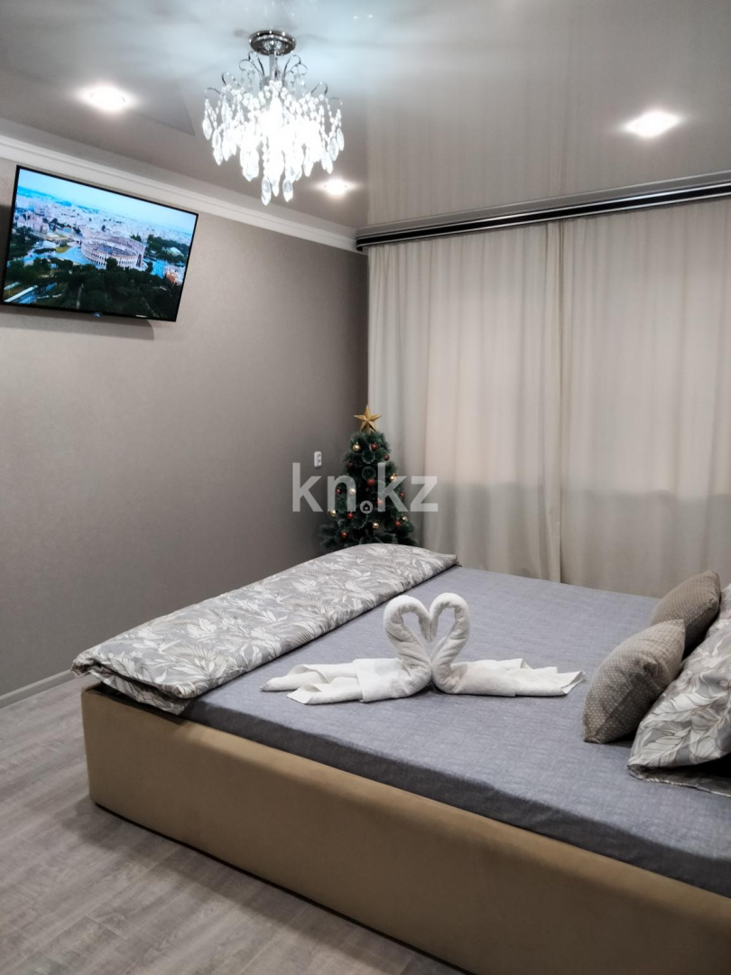 Аренда 1-комнатной квартиры посуточно, 37 м², пр. Металлургов, дом  30/1 - Аренда жилой и коммерческой недвижимости в Темиртау фото 1 из 6