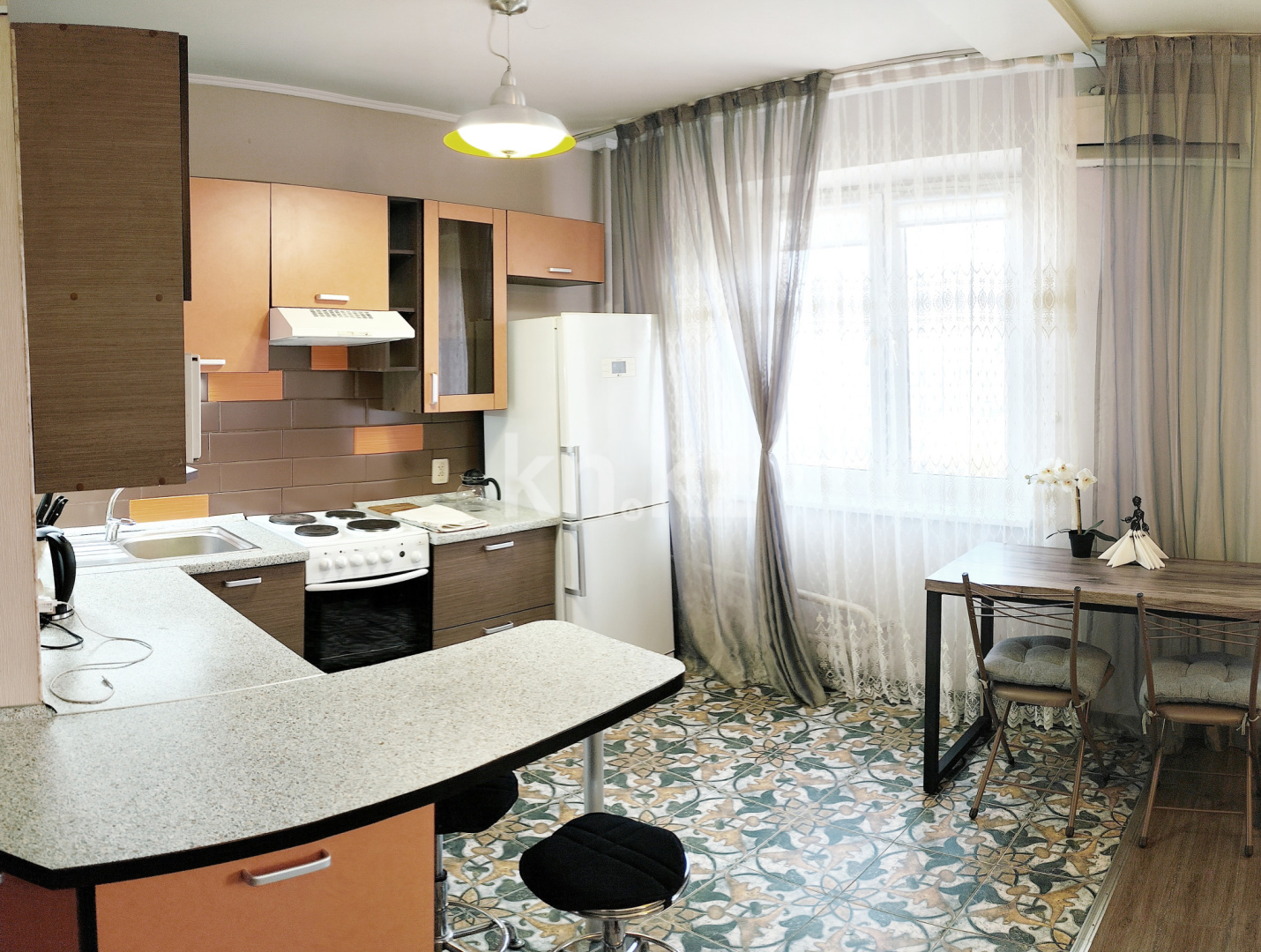 Аренда 1-комнатной квартиры посуточно, 50 м², Самал-1 мкр-н, дом  31 - ул. Жолдасбекова - Аренда  однокомнатных квартир посуточно в Алматы фото 7 из 17