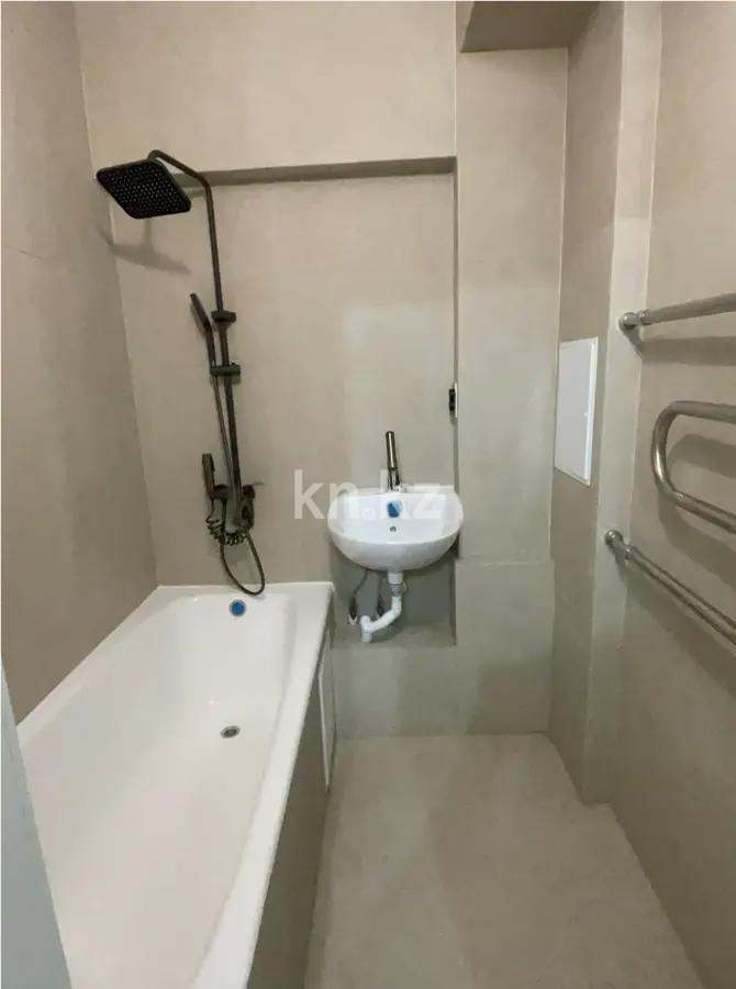 Продажа 3-комнатной квартиры, 74 м² в Алматы - фото 4