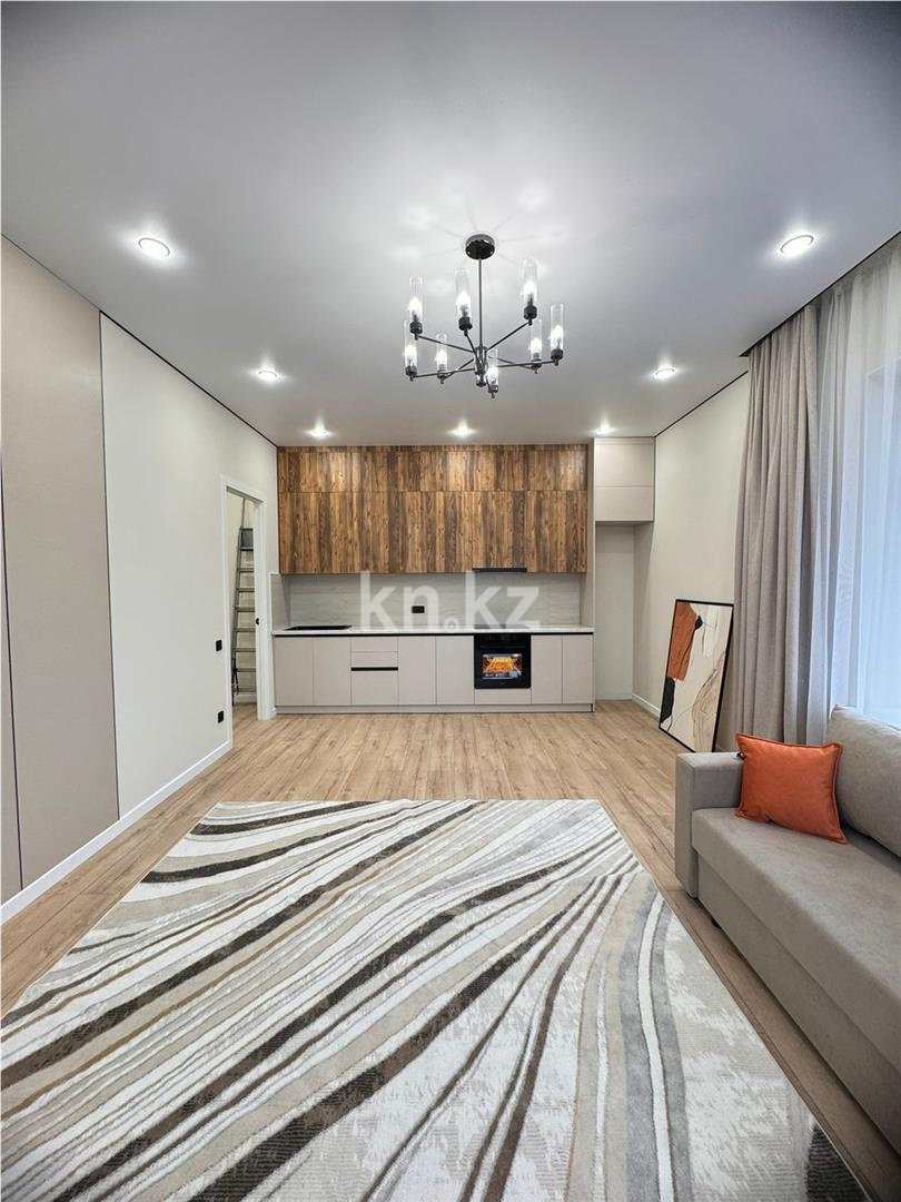 Продажа 3-комнатной квартиры, 70 м², ул. Муканова - Продажа  трехкомнатных квартир в Караганде фото 1 из 9