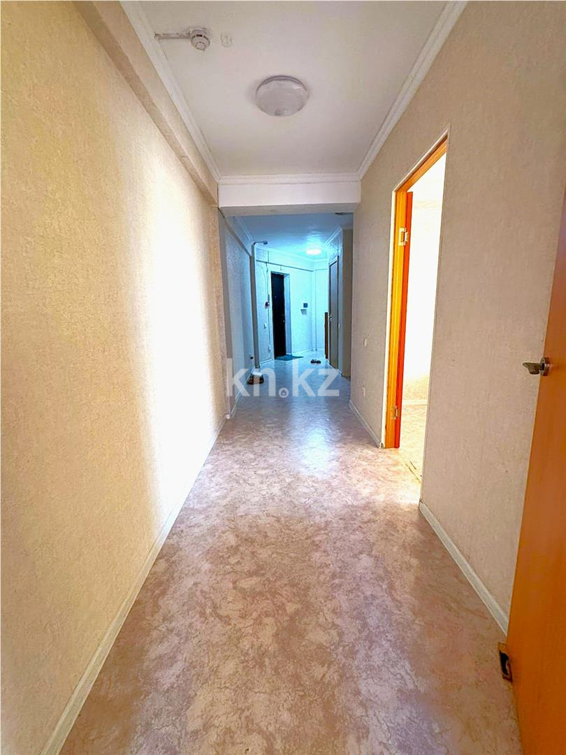 Продажа 2-комнатной квартиры, 63 м², ул. Момышулы в Караганде - фото 13