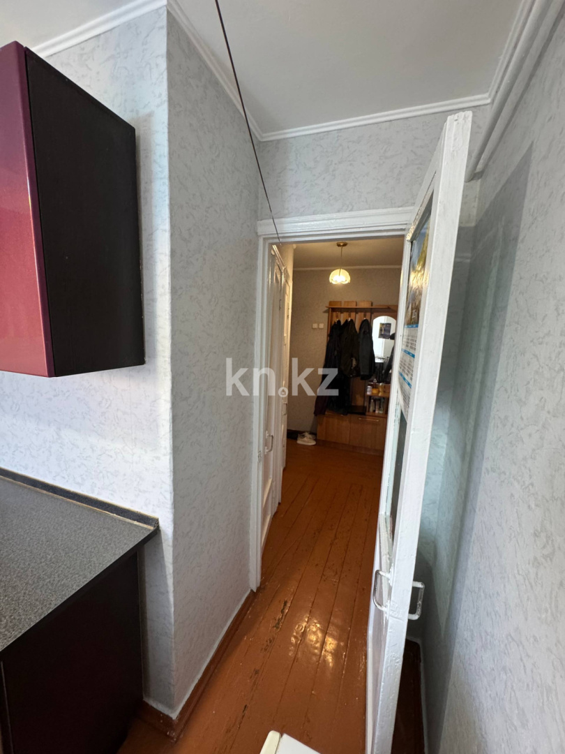 Продажа 3-комнатной квартиры, 60 м², мкр-н 21, дом  21 - Продажа квартир в Караганде фото 9 из 13