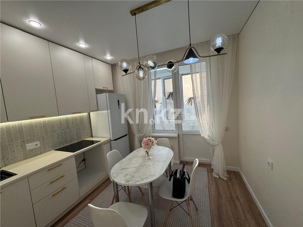 Продажа 2-комнатной квартиры, 40 м², ул. Бектурова в Астане - фото 4