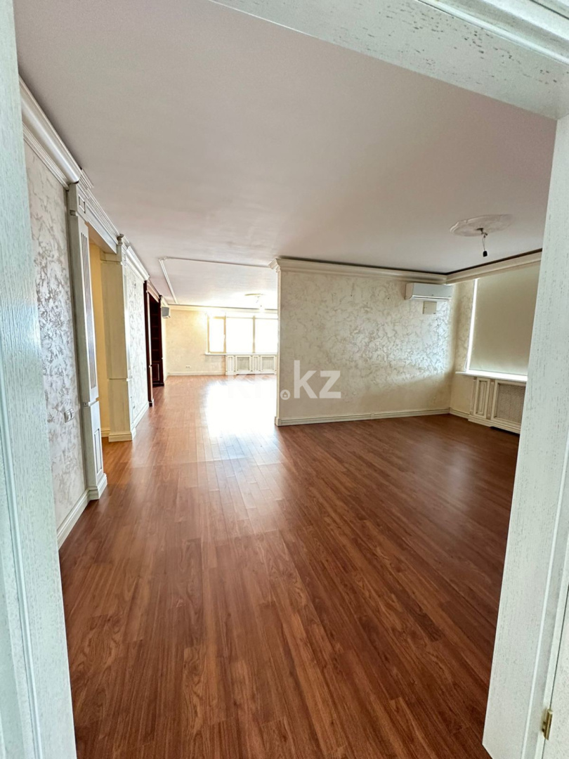Продажа 4-комнатной квартиры, 300 м², Рахимжана Кошкарбаева в Астане - фото 10