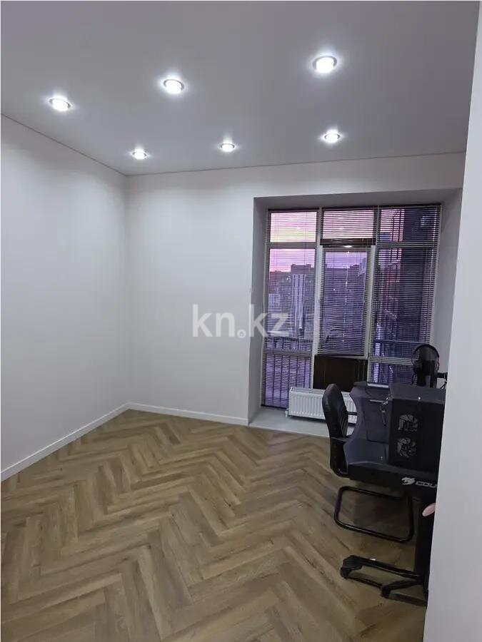 Продажа 4-комнатной квартиры, 110 м² в Караганде - фото 3