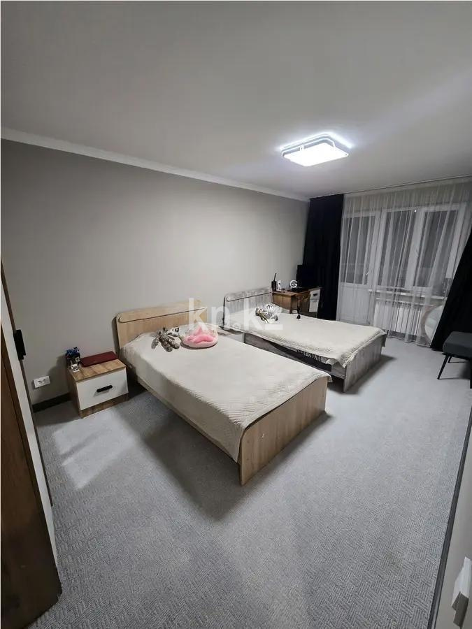 Продажа 3-комнатной квартиры, 63 м², ул. Макатаева, дом  156 в Алматы - фото 3