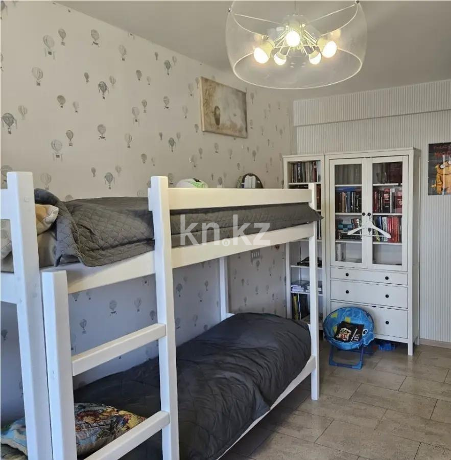 Продажа 3-комнатной квартиры, 75 м², ул. Дюсембекова, дом  44/2 в Караганде - фото 2