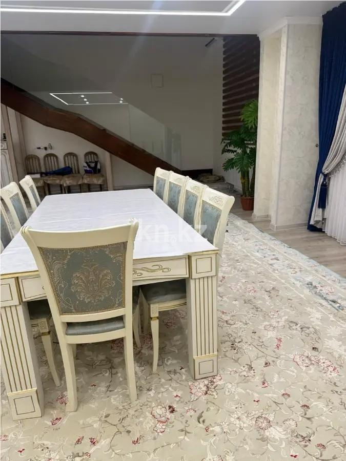 Продажа 6-комнатной квартиры, 257 м² - Продажа пятикомнатных и более квартир в монолитно-каркасном доме в Казахстане фото 1 из 3