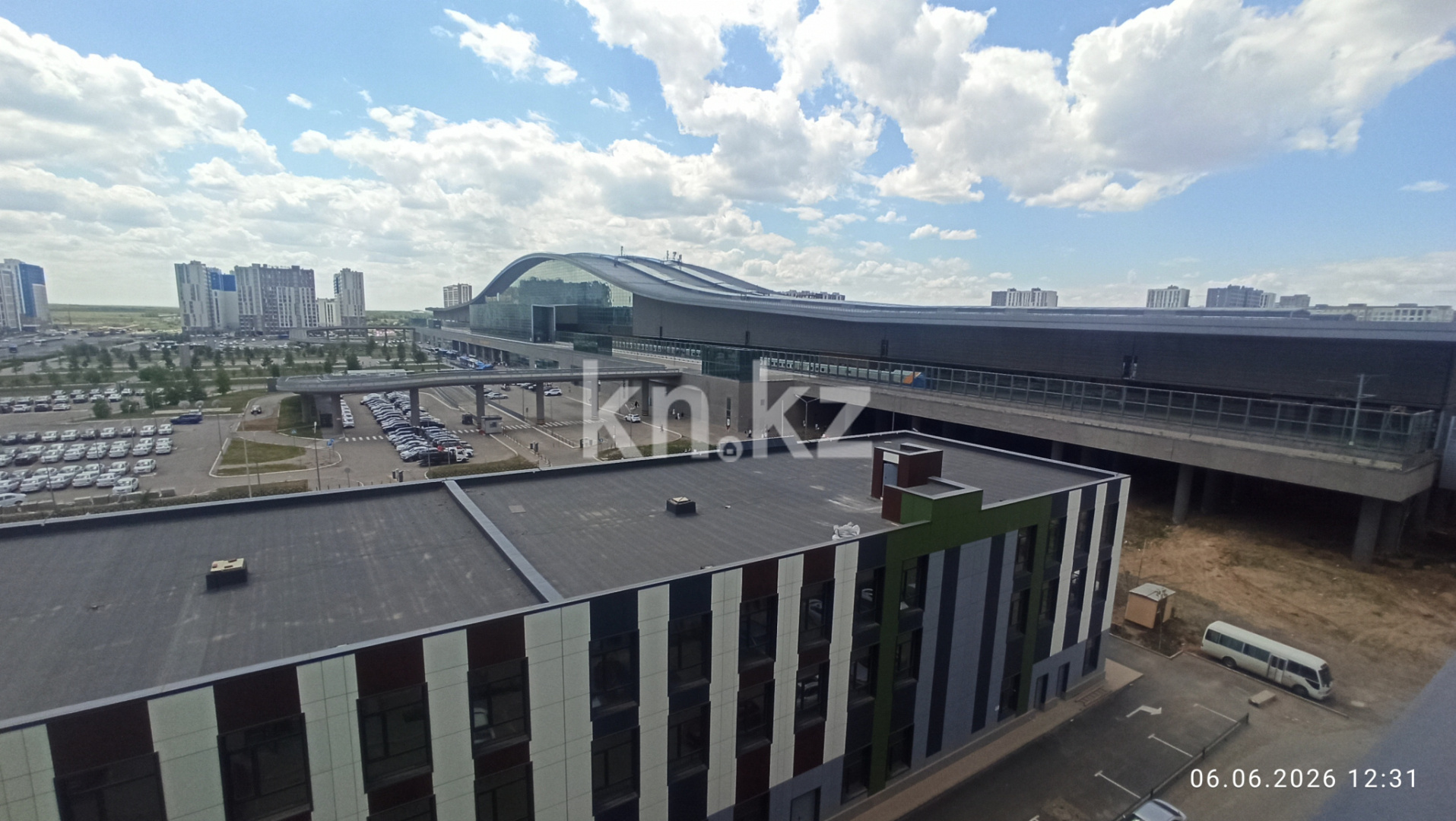 Продажа 1-комнатной квартиры, 35 м² - Продажа однокомнатных квартир в р-не Сарайшык Астаны - страница 2 фото 1 из 9