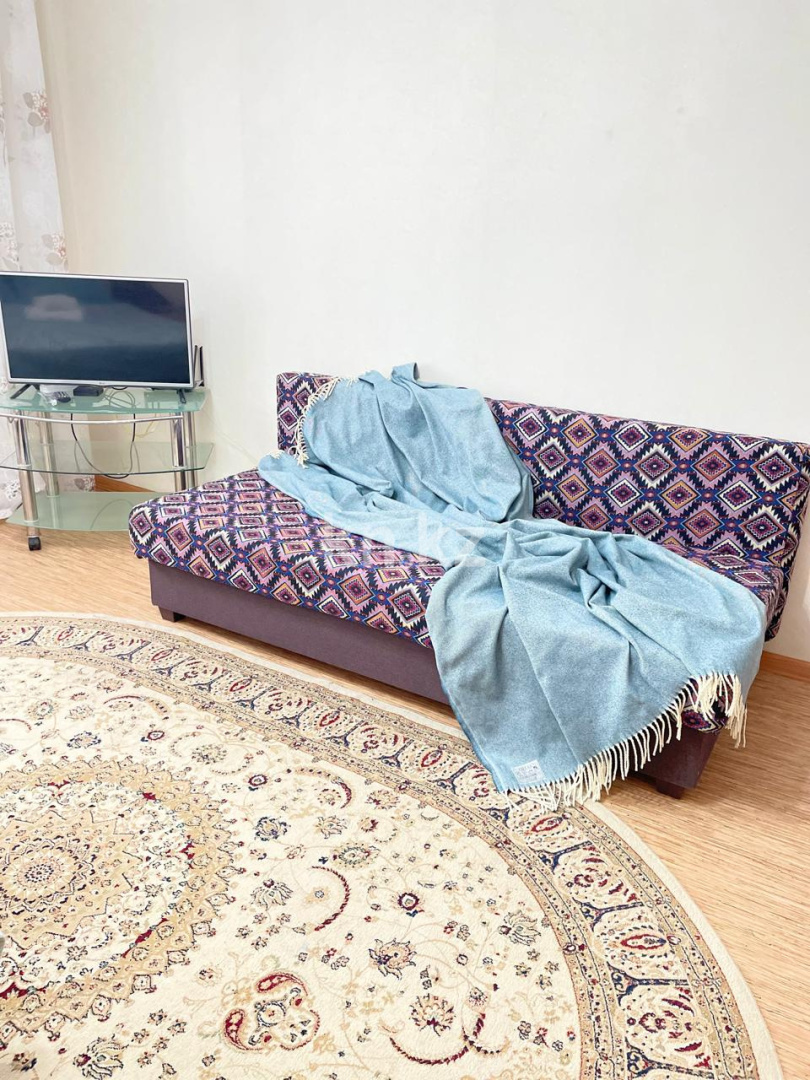 Аренда 1-комнатной квартиры посуточно, 35 м², ул. Таттимбета, дом  19 - Аренда квартир посуточно в Караганде с фото фото 4 из 9