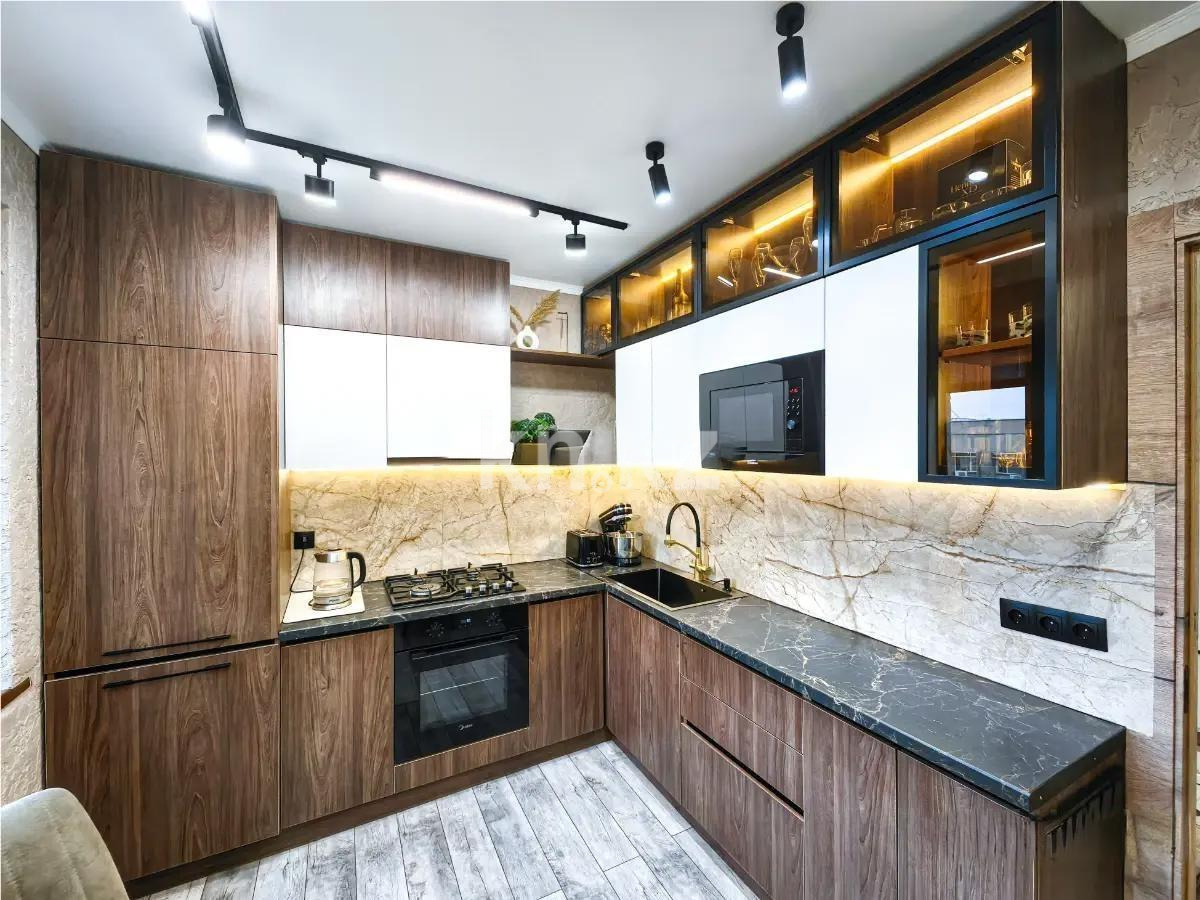 Продажа 2-комнатной квартиры, 54 м², ул. Есенова, дом  17 в Алматы - фото 3