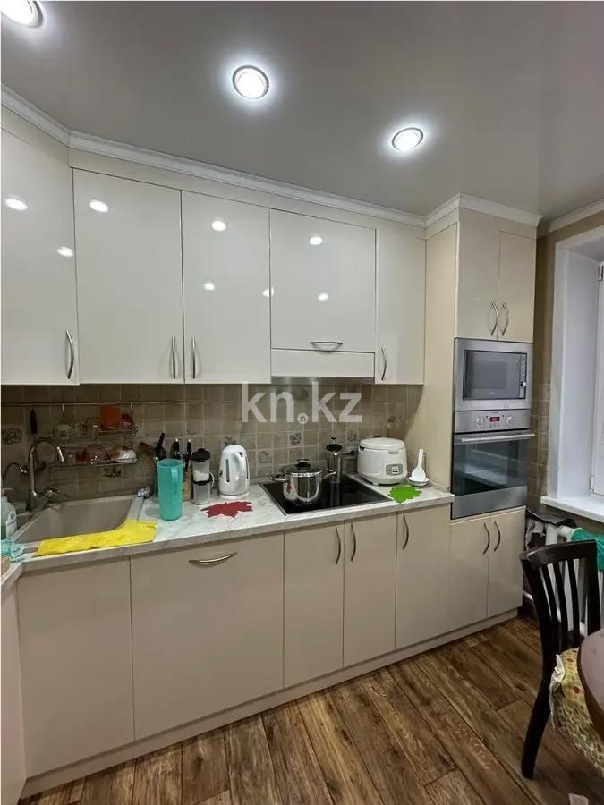 Продажа 3-комнатной квартиры, 75 м², мкр-н Гульдер-1, дом  1 в Караганде - фото 3