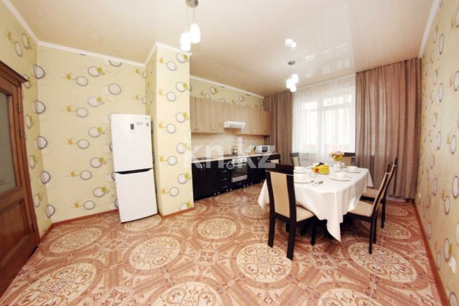 Аренда 3-комнатной квартиры посуточно, 130 м², ул. Розыбакиева, дом  289 - Аренда жилой и коммерческой недвижимости в Алматы фото 11 из 21