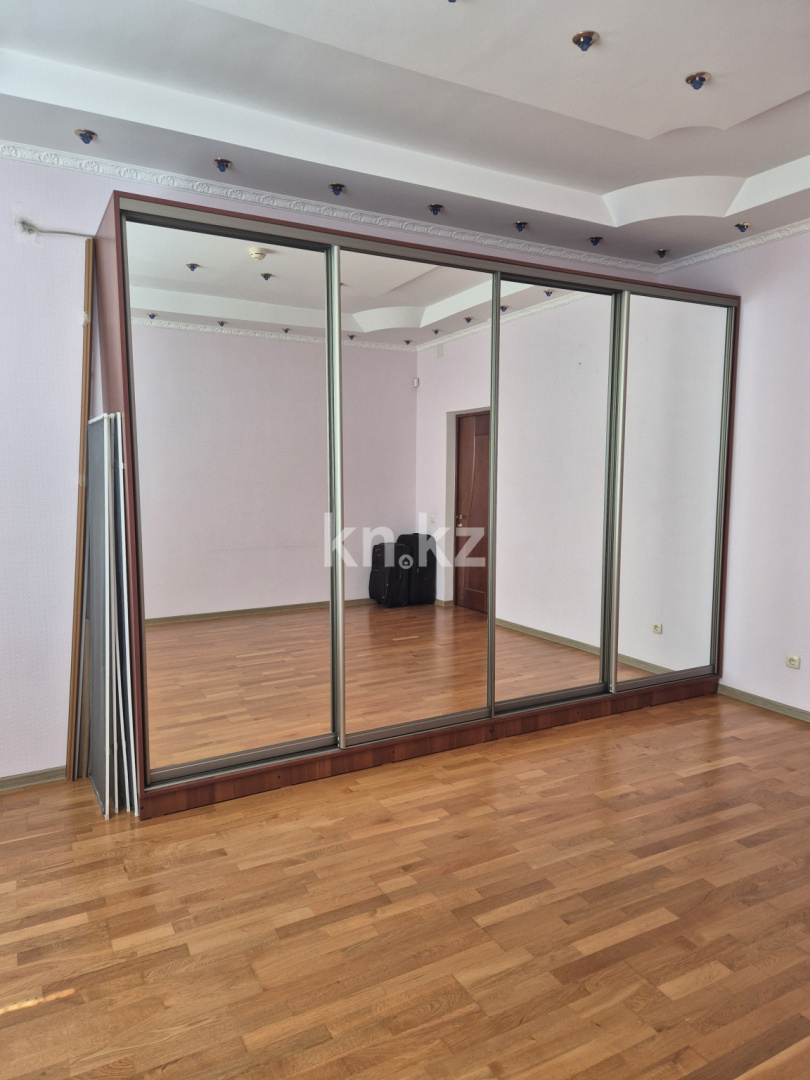 Продажа 4-комнатной квартиры, 129.6 м², ул. Смагулова, дом  56а - Продажа и аренда недвижимости в Атырау фото 6 из 34