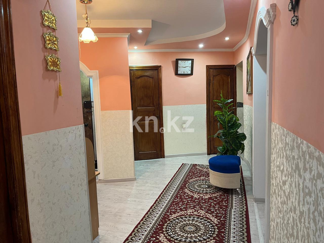 Продажа 3-комнатной квартиры, 90 м², мкр-н 11а, дом  26 в Караганде - фото 13