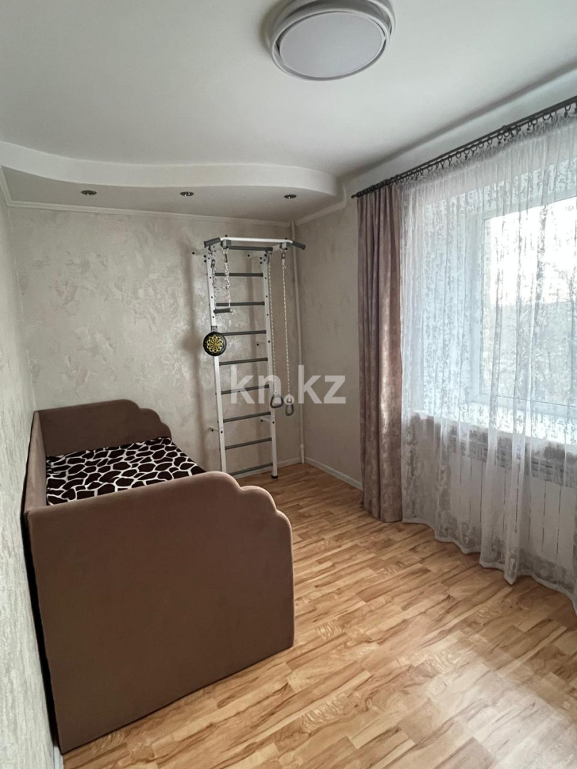 Продажа 3-комнатной квартиры, 50 м², Пичугина 240, дом  10 - Продажа квартир в Караганде фото 2 из 11