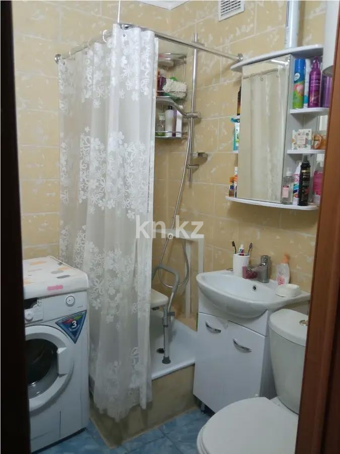 Продажа 1-комнатной квартиры, 31 м², мкр-н 12, дом  1 - Продажа  однокомнатных квартир в Караганде с фото фото 3 из 4