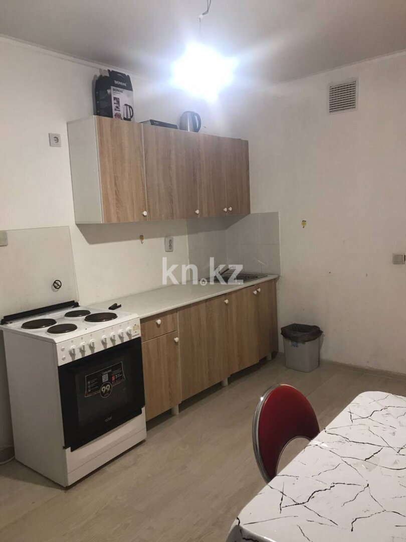 Аренда 2-комнатной квартиры, 63 м² в Астане