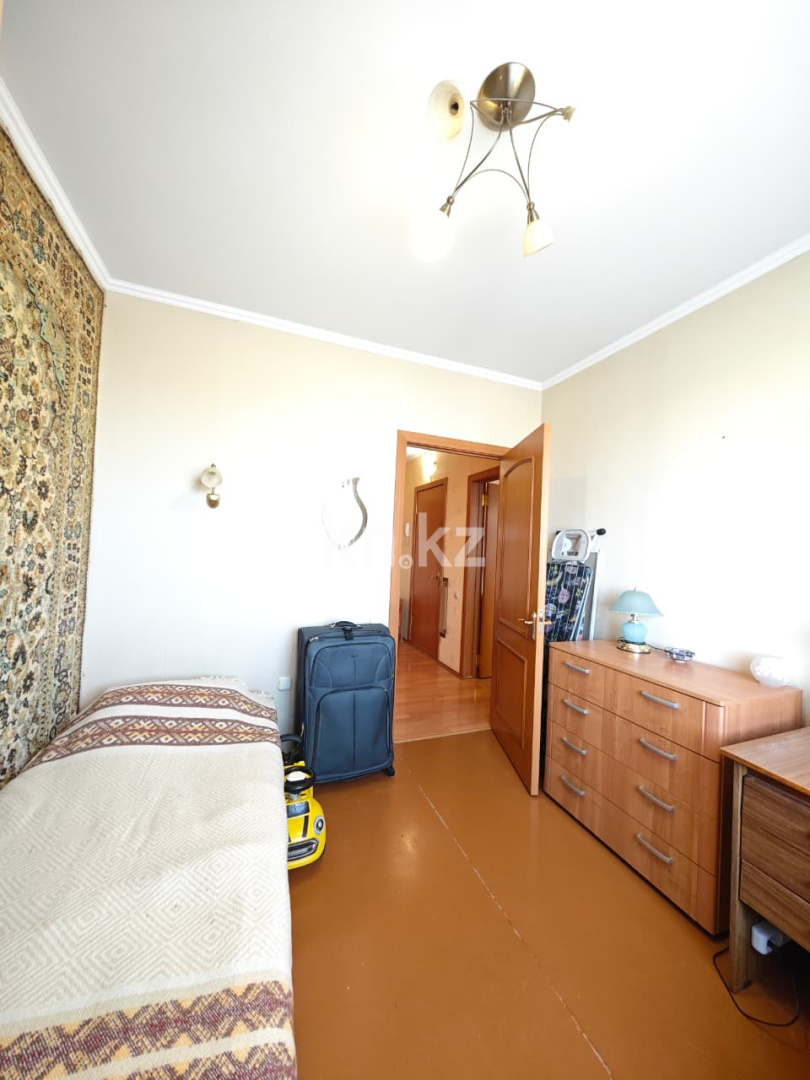 Продажа 4-комнатной квартиры, 75 м², пр. Шахтеров, дом  7 - Продажа квартир в Караганде с фото фото 8 из 20