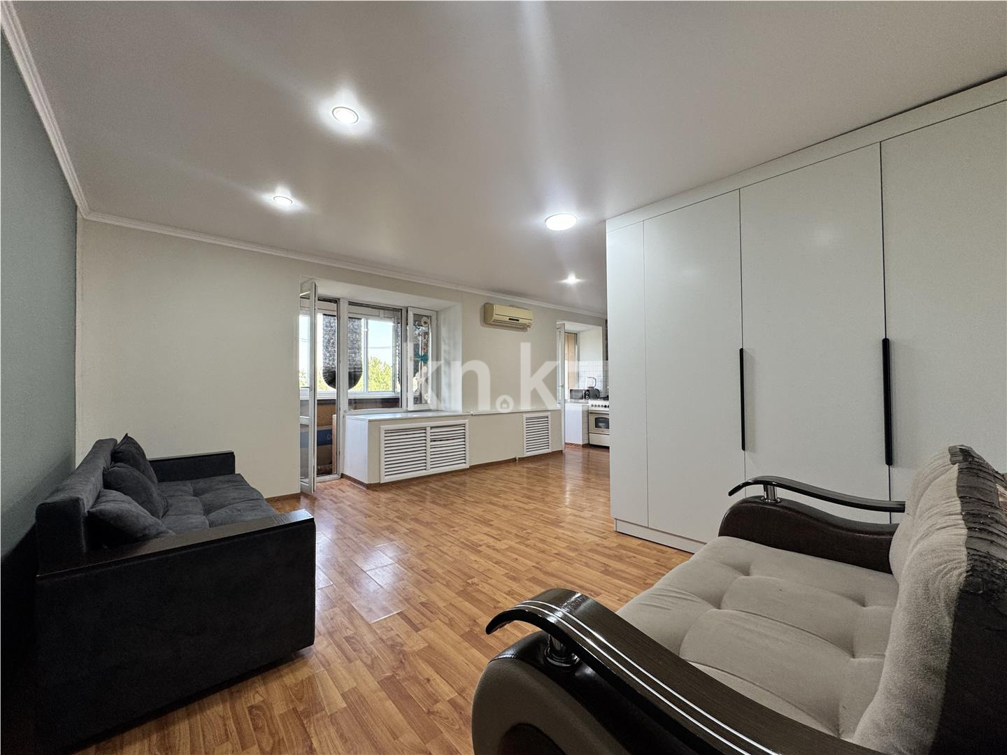 Продажа 1-комнатной квартиры, 33 м², ул. Аманжолова, дом  45 - Продажа квартир в Караганде с фото фото 1 из 22