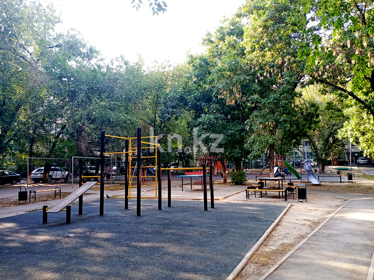 Продажа 3-комнатной квартиры, 59.3 м², мкр-н Аксай-2 в Алматы - фото 15