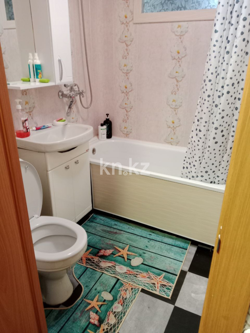 Аренда 1-комнатной квартиры посуточно, 33 м², ул. Крылова, дом  83 - Аренда жилой и коммерческой недвижимости в Усть-Каменогорске фото 6 из 8