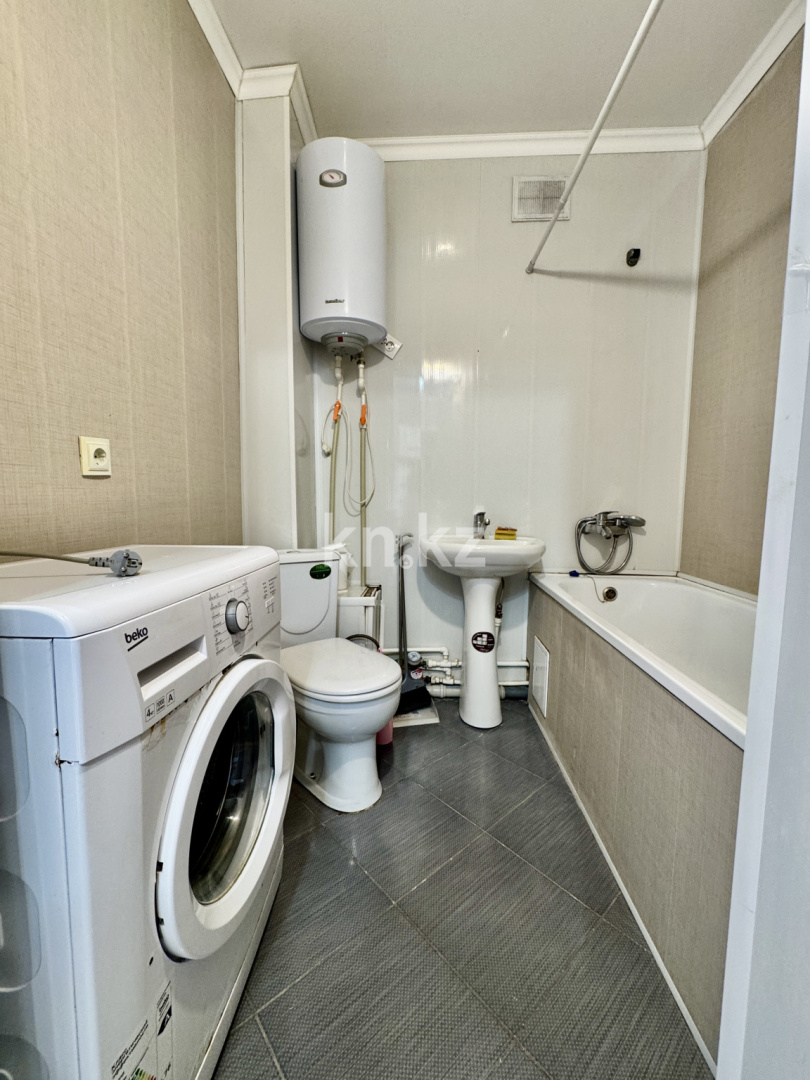 Продажа 2-комнатной квартиры, 36.9 м², ул. Муканова, дом  1/3 - Продажа  двухкомнатных квартир в Караганде фото 14 из 18