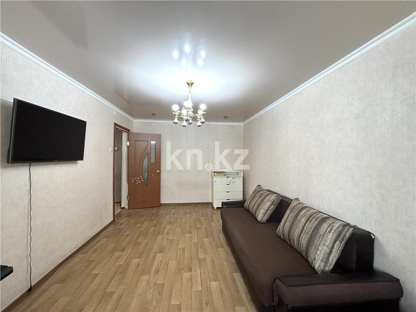 Продажа 1-комнатной квартиры, 33 м², ул. Аманжолова, дом  7 - Продажа квартир в Караганде фото 1 из 11