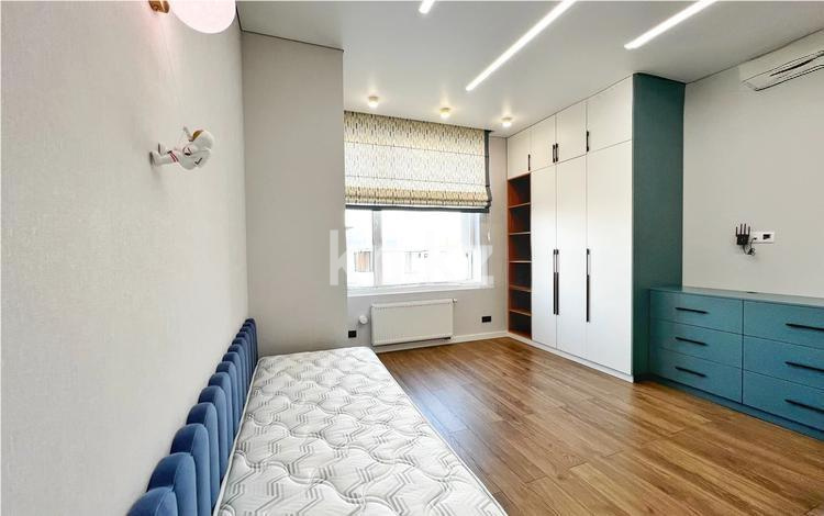 Продажа 4-комнатной квартиры, 127 м², пр. Тауелсыздык, дом  23 - Продажа квартир в Астане фото 1 из 2