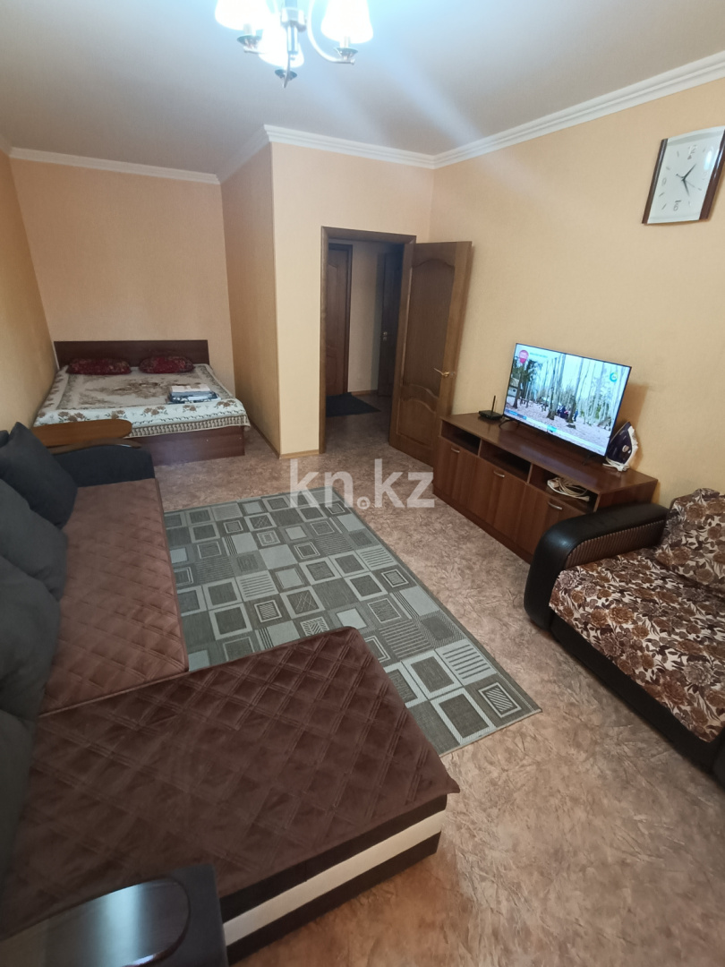 Аренда 1-комнатной квартиры посуточно, 45 м², ул. Кенесары, дом  11 - пр. Сарыарка - Аренда квартир помесячно в Казахстане фото 1 из 15