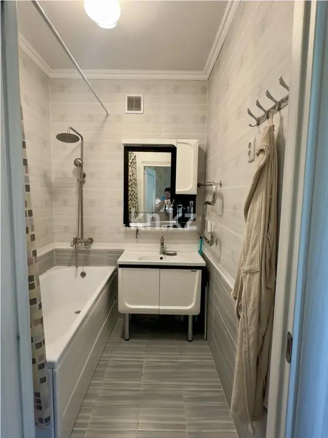 Продажа 2-комнатной квартиры, 72.5 м², ул. Курмангазы, дом  97 в Алматы - фото 3