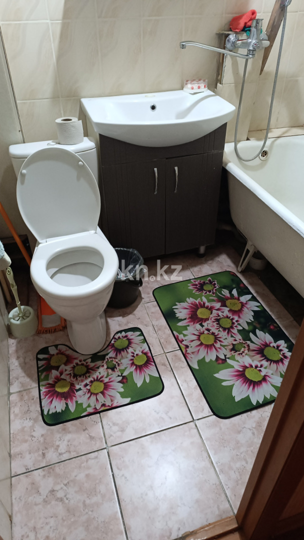 Аренда 1-комнатной квартиры посуточно, 37 м², Айнабулак-3 мкр-н, дом  111 - Аренда  однокомнатных квартир посуточно в Алматы фото 5 из 6