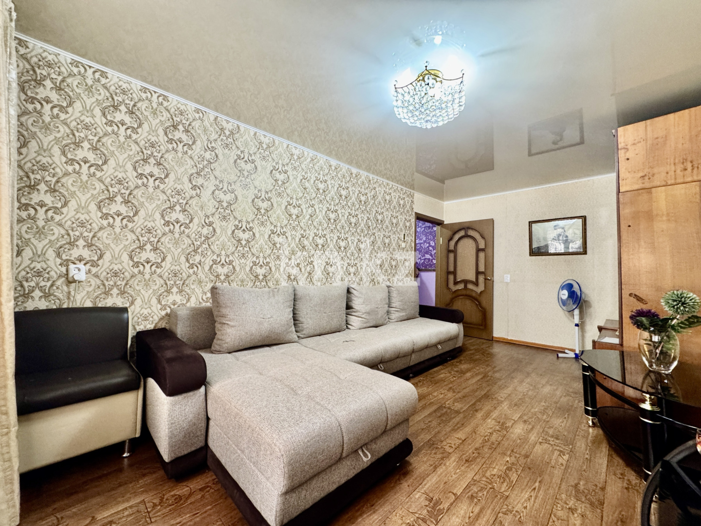 Продажа 2-комнатной квартиры, 43 м², ул. Ержанова, дом  37 фото 2 из 17 | kn.kz Продажа 2-комнатной квартиры, 43 м², ул. Ержанова, дом  37 - Продажа квартир в Караганде фото 2 из 17