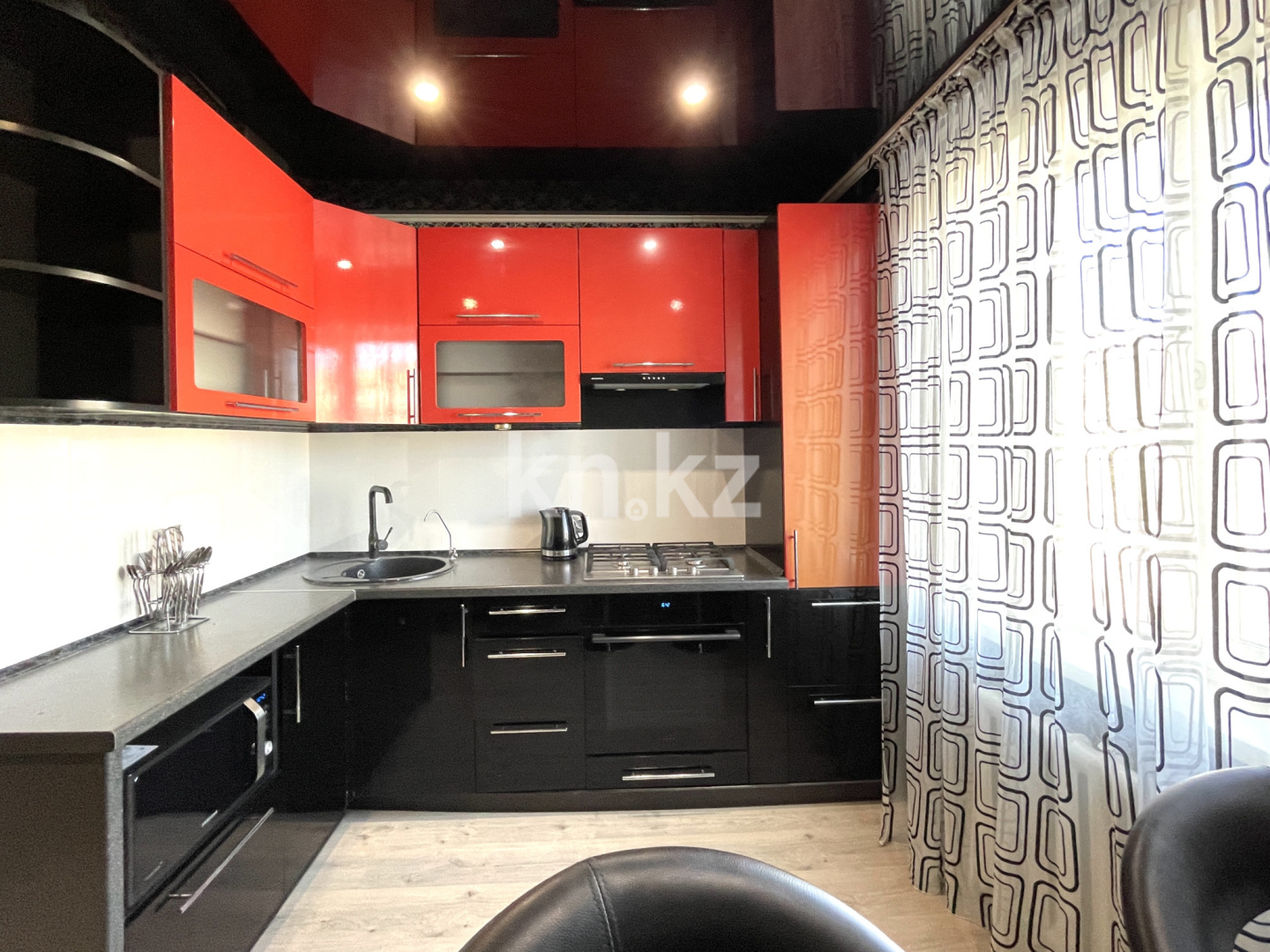 Аренда 2-комнатной квартиры посуточно, 1 м², ул. Кошукова, дом  14а - Аренда квартир посуточно в Петропавловске фото 7 из 12