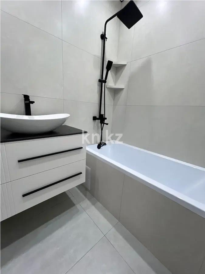 Продажа 2-комнатной квартиры, 55 м², ул. Омарова, дом  1 в Алматы - фото 5