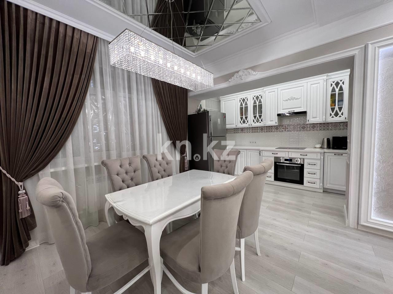 Продажа 4-комнатной квартиры, 124 м², ул. Аманжолова, дом  96/1 - Продажа  четырехкомнатных квартир в Караганде фото 3 из 23