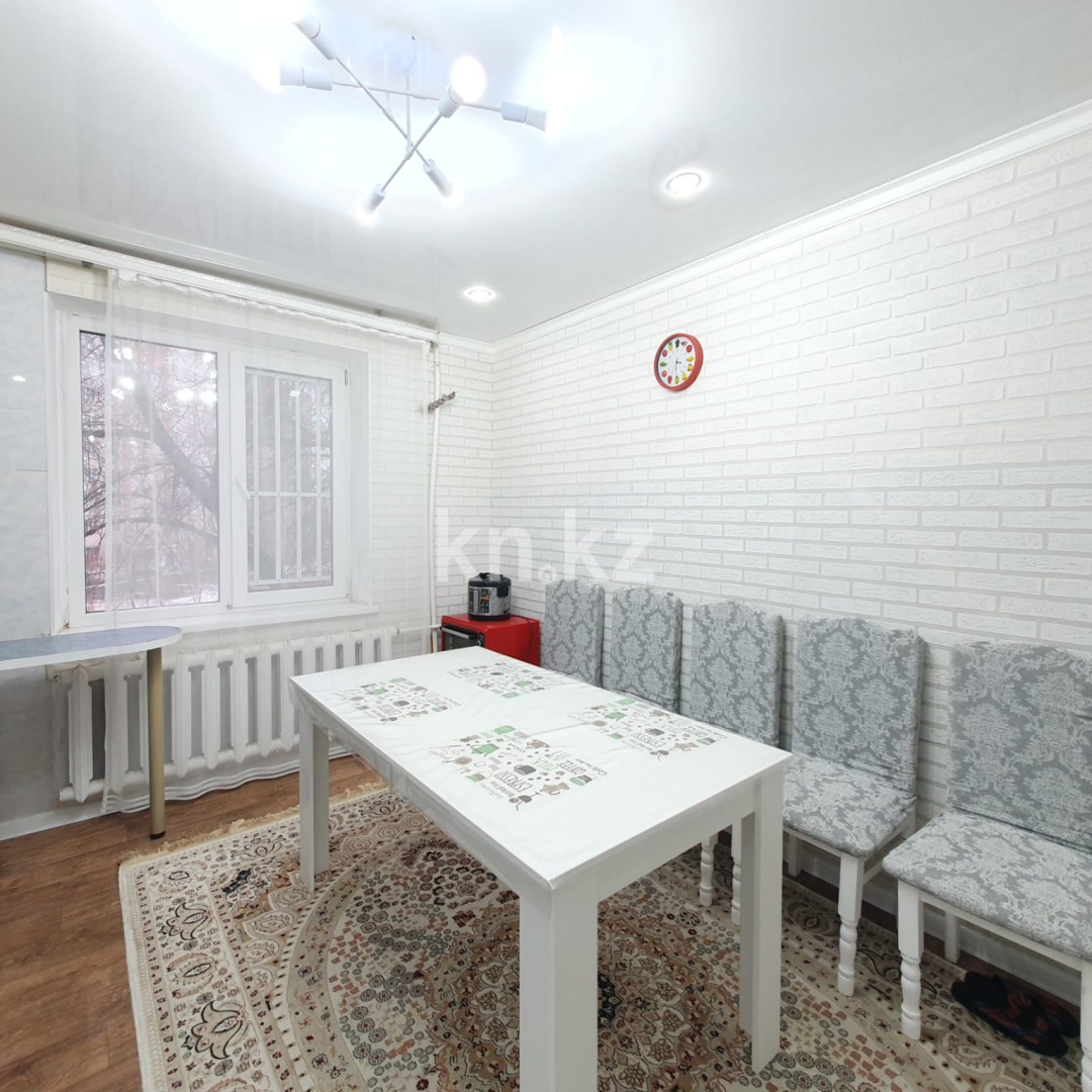 Продажа 4-комнатной квартиры, 91.7 м², 12 мкр. - Продажа квартир в Актобе фото 12 из 26