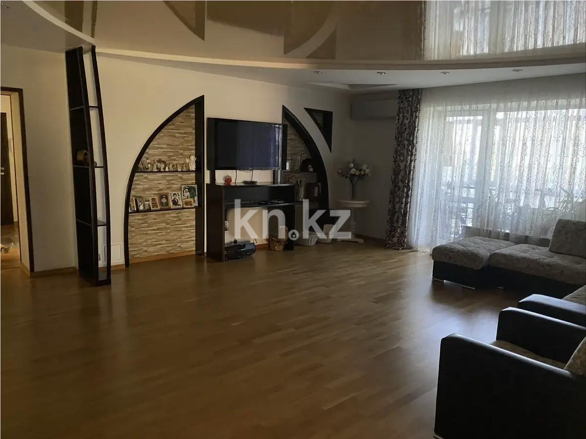 Продажа 6-комнатной квартиры, 220 м² - Продажа пятикомнатных и более квартир от собственников в Караганде фото 1 из 9