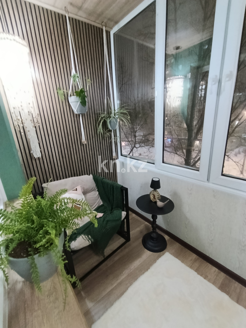 Продажа 2-комнатной квартиры, 48.3 м², ул. Виноградова, дом  19 - Продажа  двухкомнатных квартир в Усть-Каменогорске фото 1 из 15