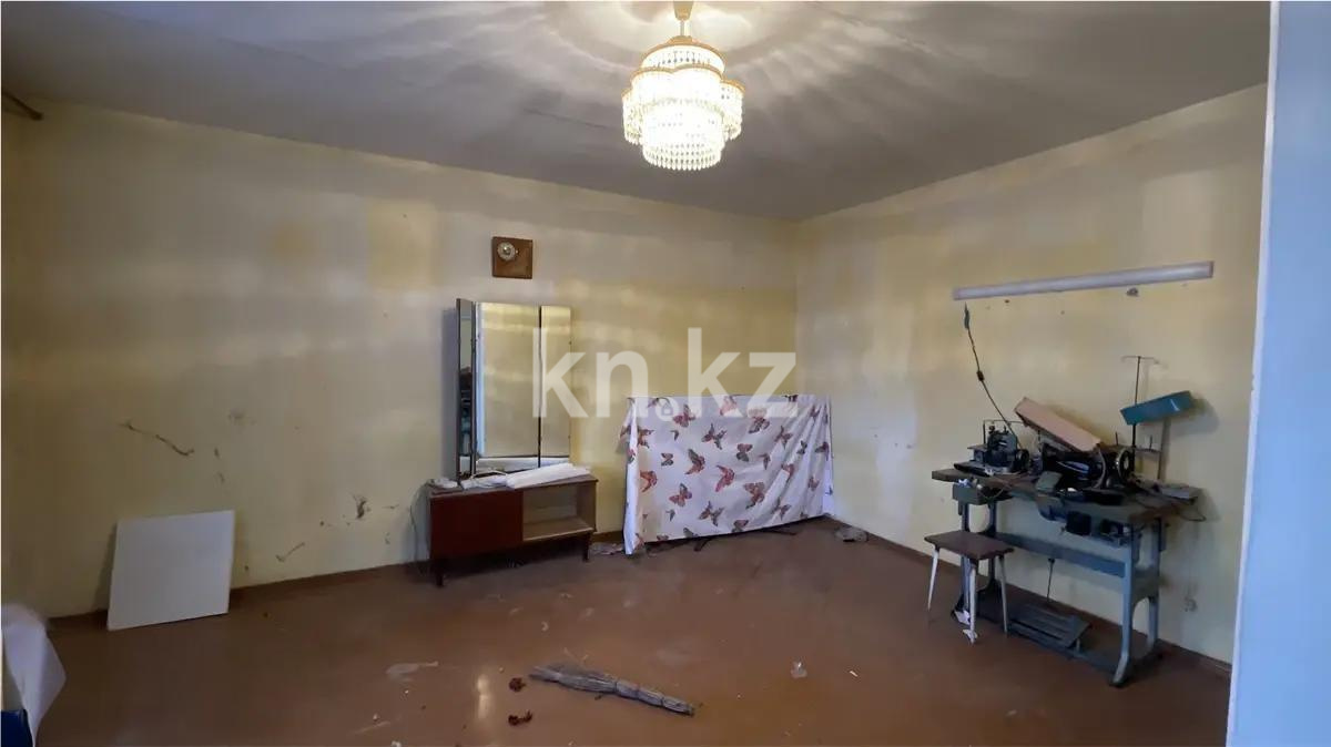 Продажа 1-комнатной квартиры, 55 м², 23 мкр., дом  1 - Продажа  однокомнатных квартир в Караганде с фото фото 2 из 5